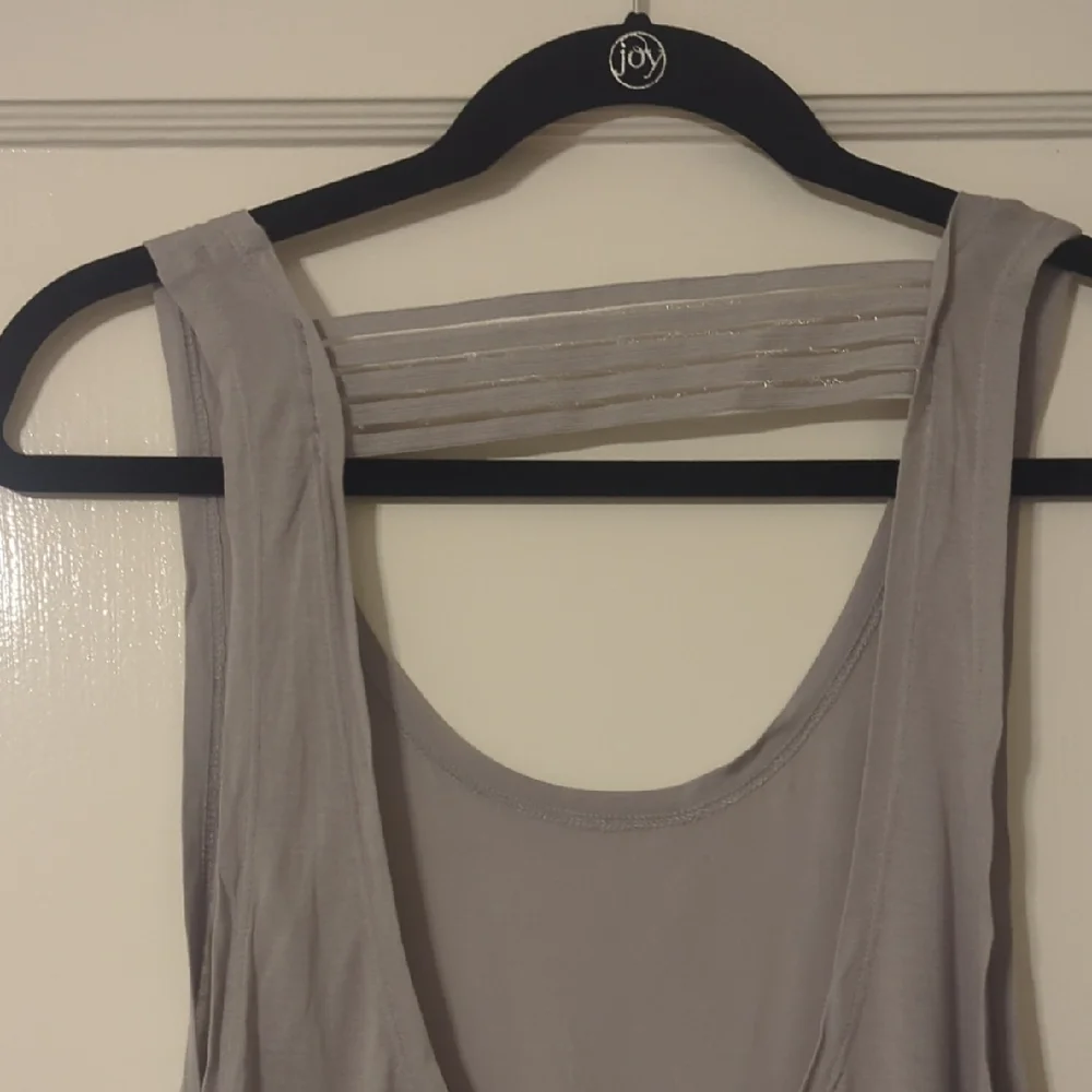 ALO Yoga Light Gray Scoop Tank with Strappy Low Back